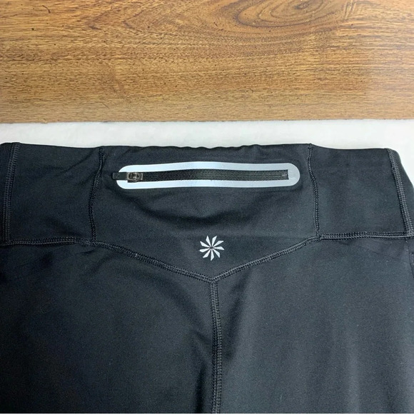 Athleta black Capri leggings size XS zippered pocket in the back waistband - Picture 8 of 10
